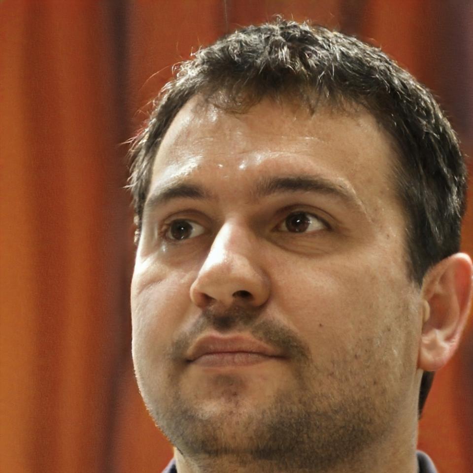 Carlos Mendoza, Especialista en Educación Financiera